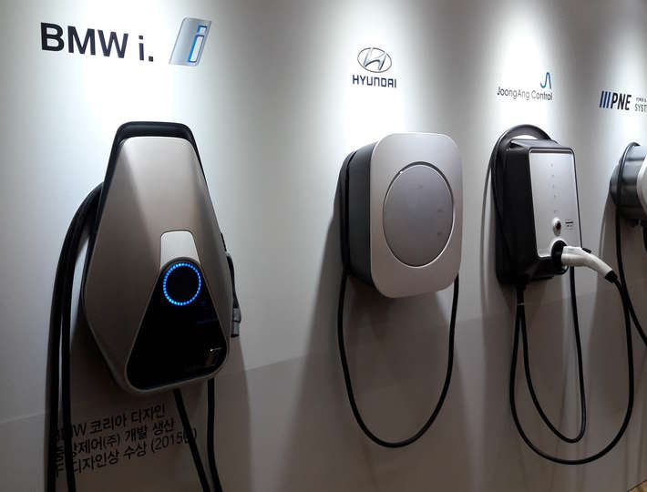 Electric Cars 101 The Benefits, Components, and Charging Process
