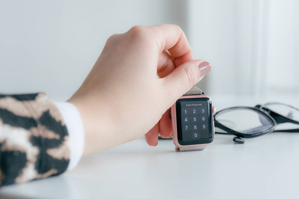 Can You Charge Apple Watch With iPhone