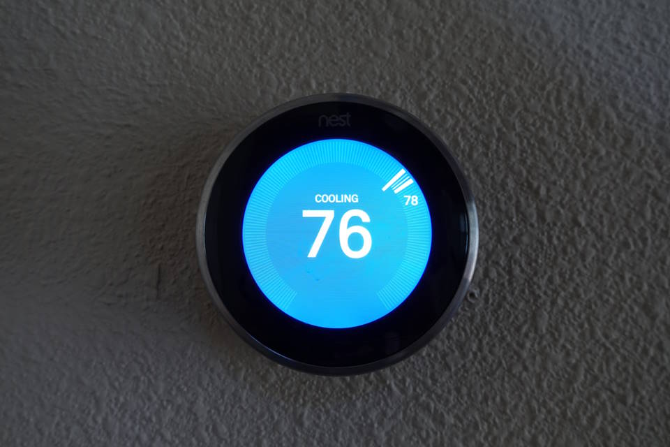 Does Nest Thermostat Have a Battery?