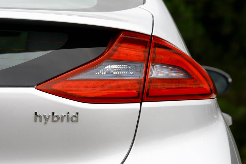 How to Charge a Hybrid Car